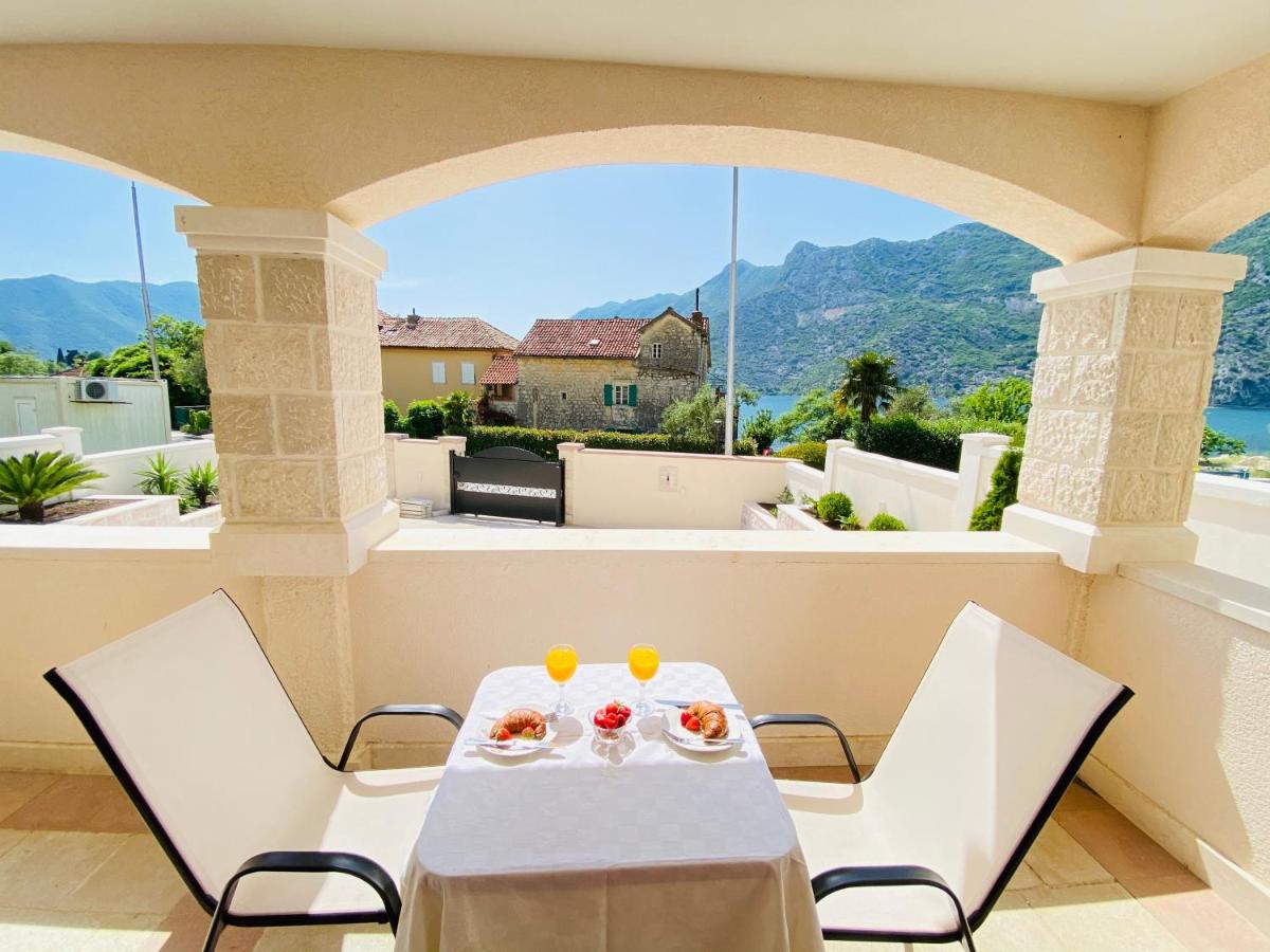 Villa Blanca Risan Exterior foto